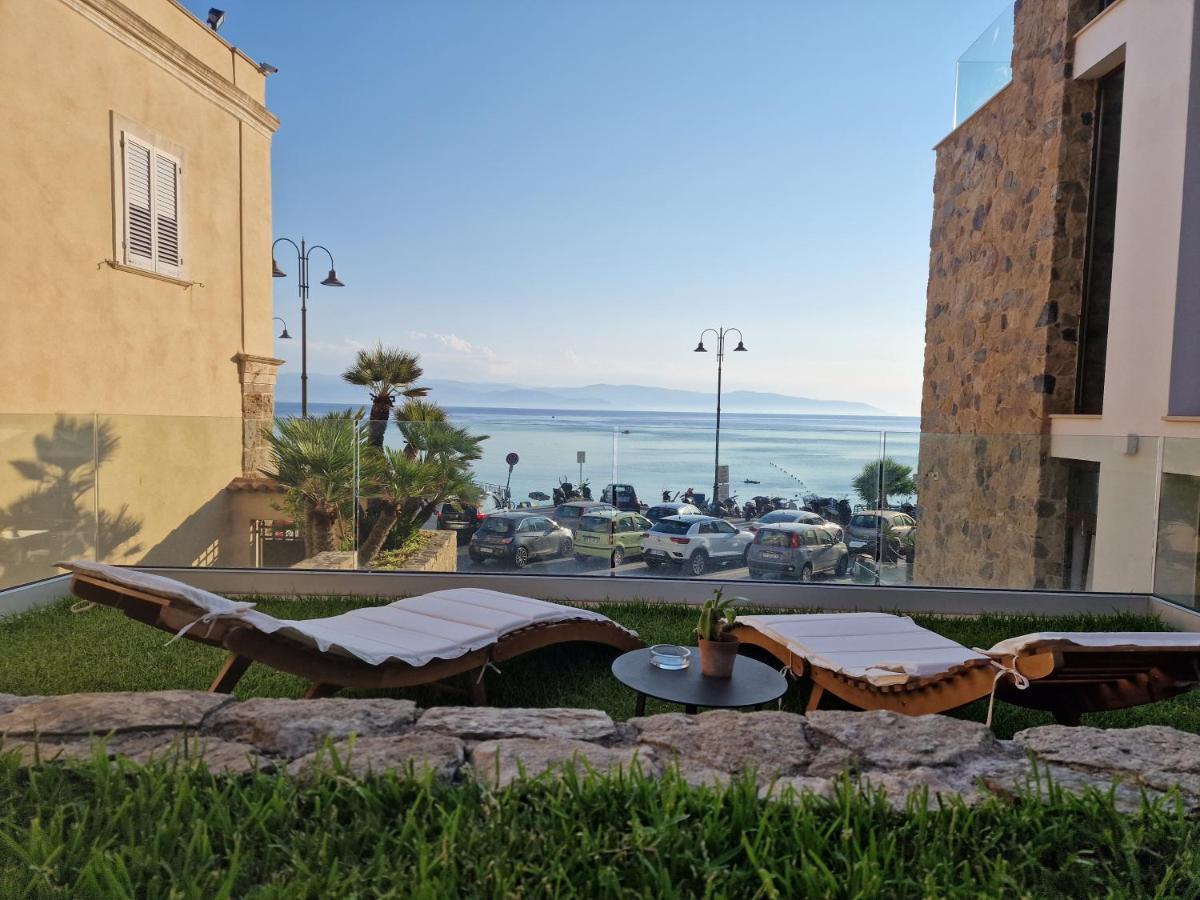 Ngonia Bay Boutique Hotel Milazzo Eksteriør billede