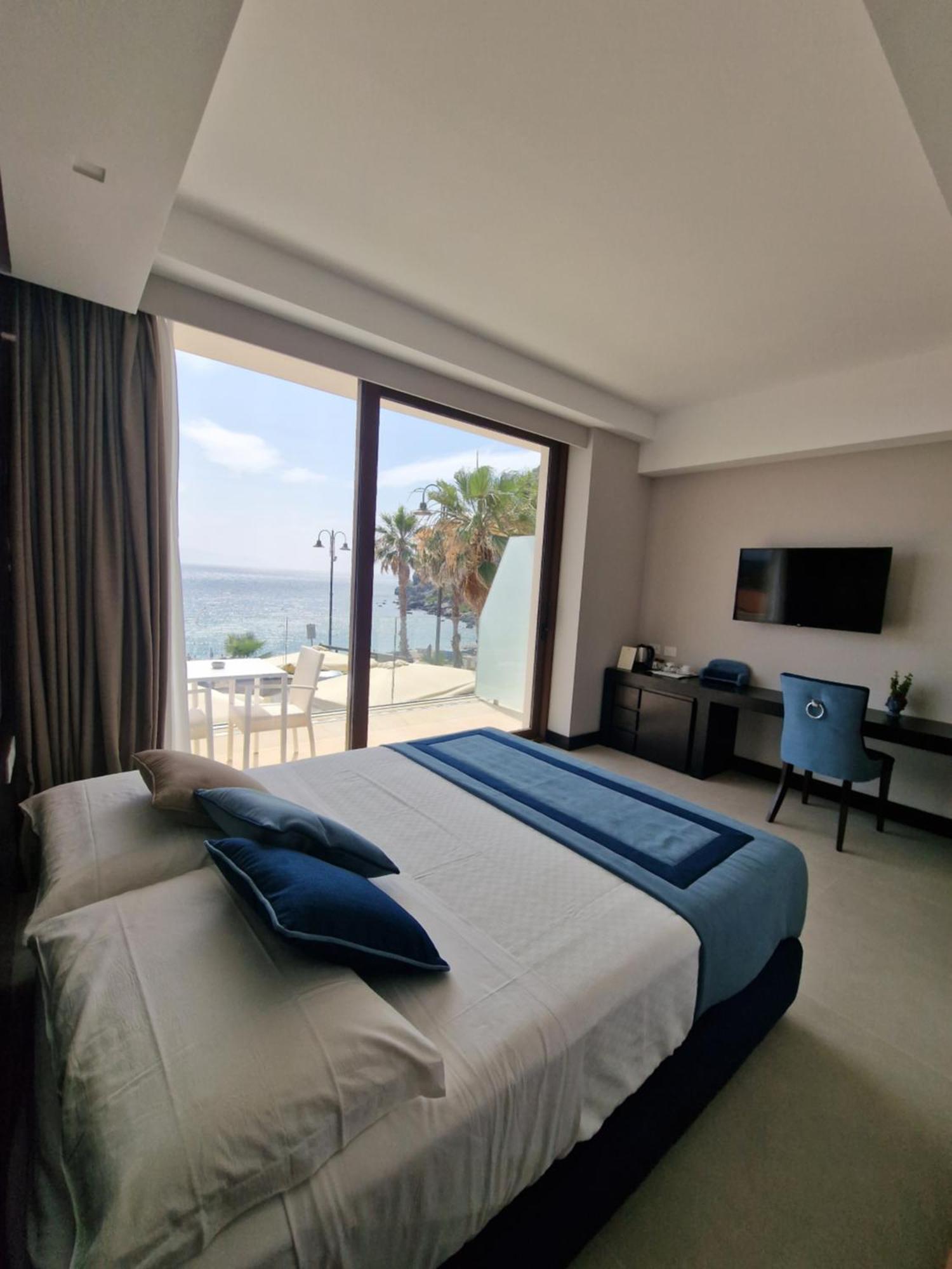 Ngonia Bay Boutique Hotel Milazzo Eksteriør billede