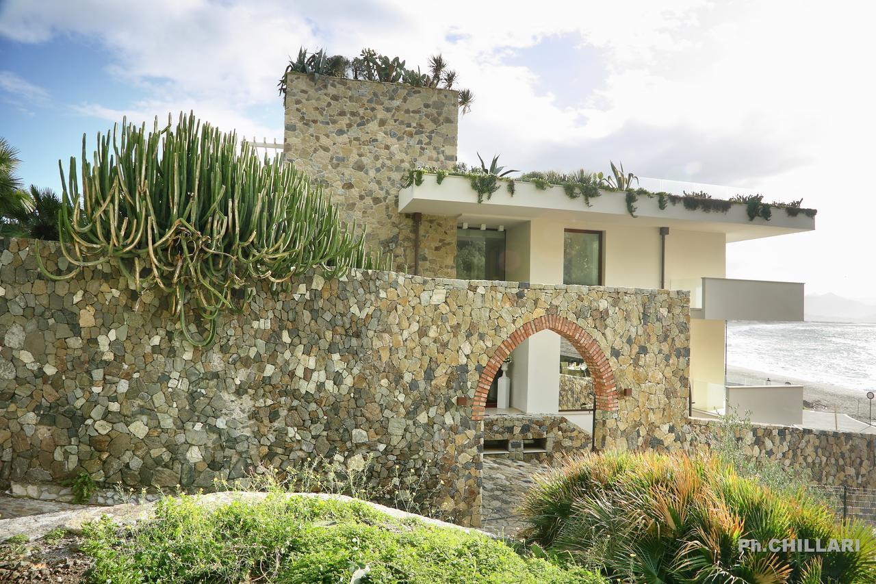 Ngonia Bay Boutique Hotel Milazzo Eksteriør billede
