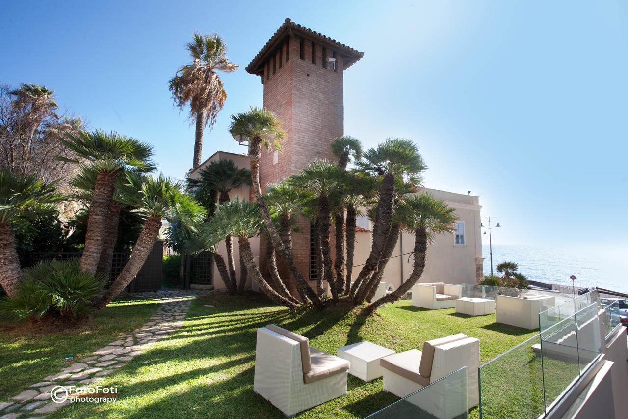 Ngonia Bay Boutique Hotel Milazzo Eksteriør billede
