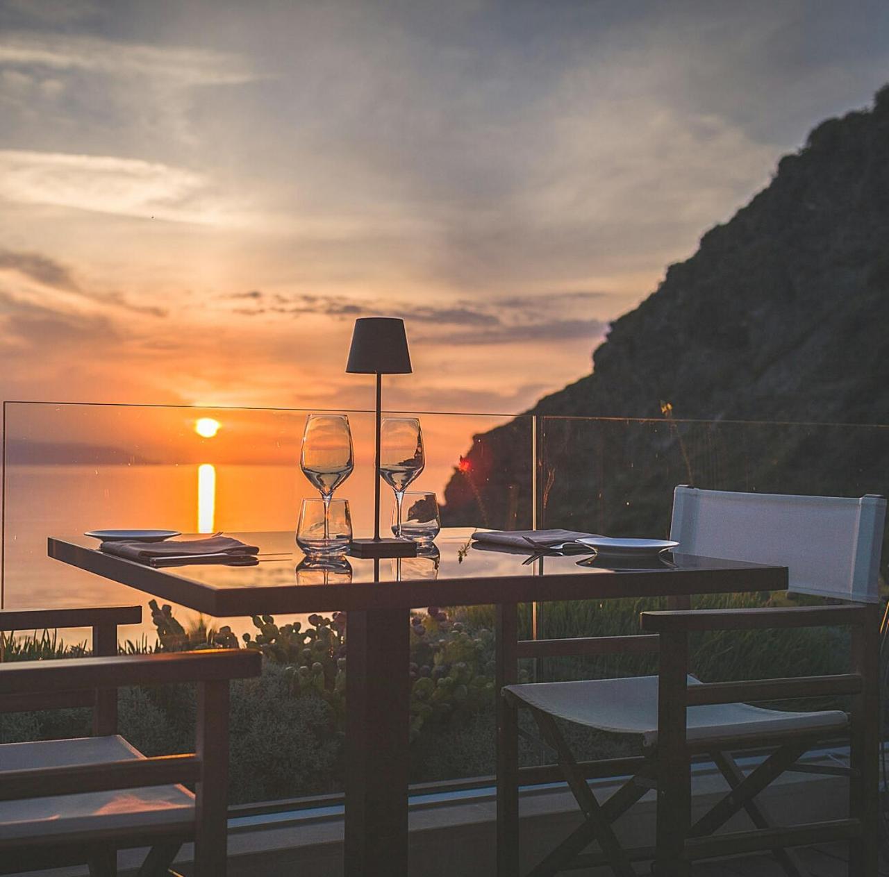 Ngonia Bay Boutique Hotel Milazzo Eksteriør billede